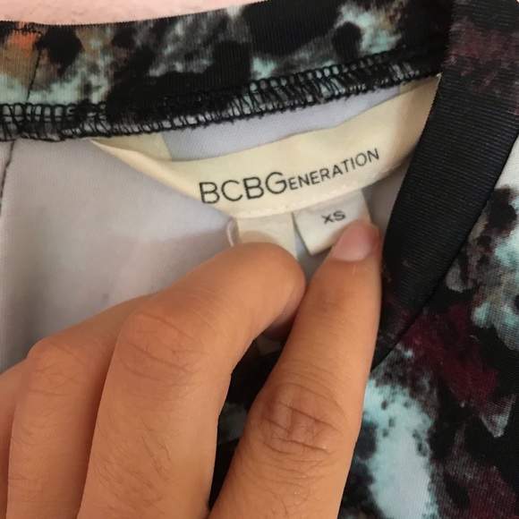 BCBGeneration Top✨used - Picture 2 of 3